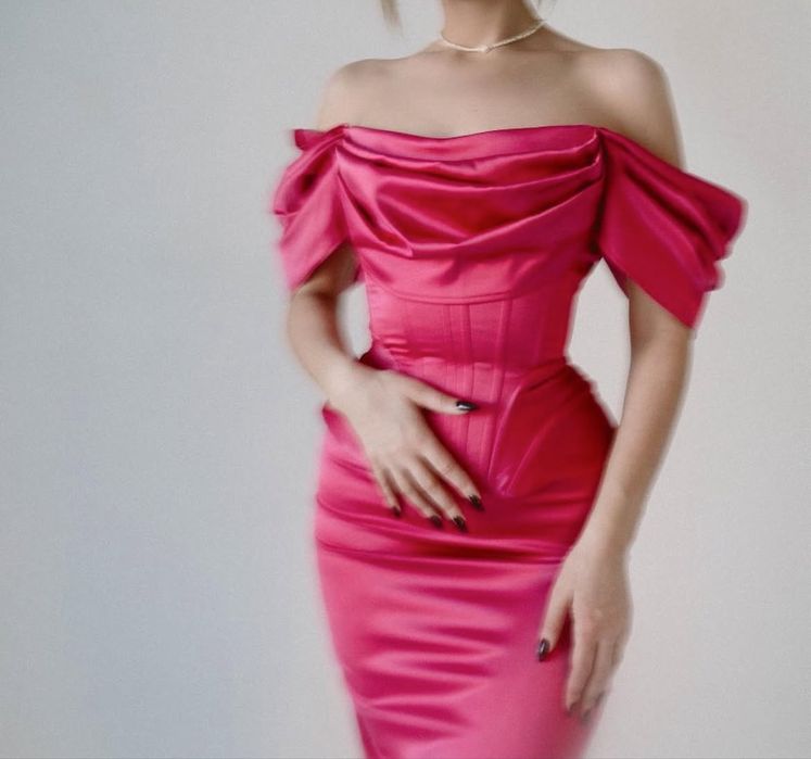 Продам корсетный топ и юбку