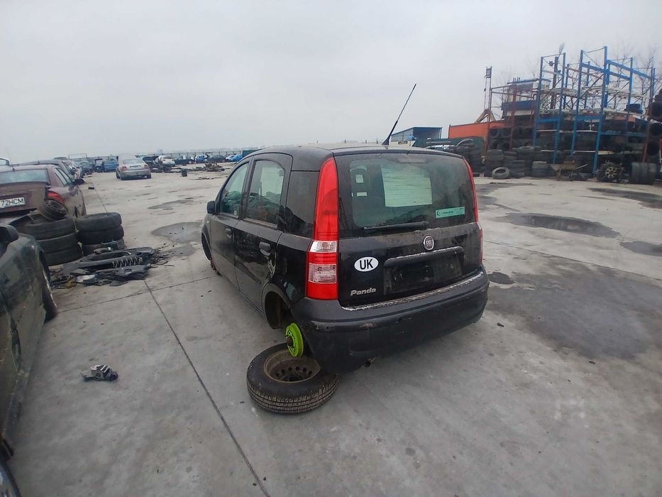 dezmembrez fiat panda
