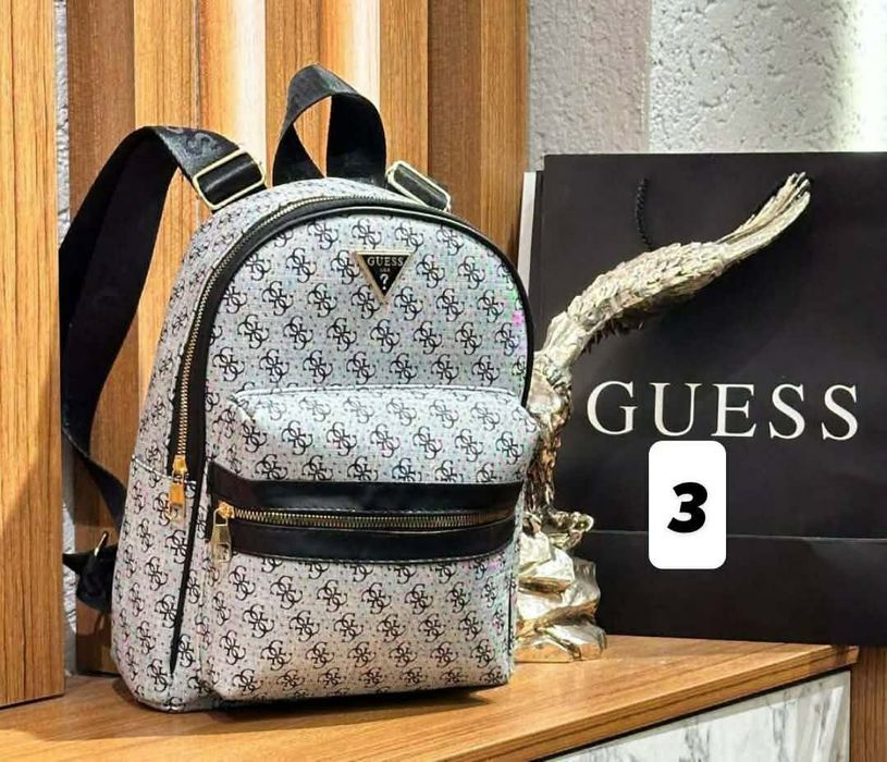 Gentuțe si rucsacuri