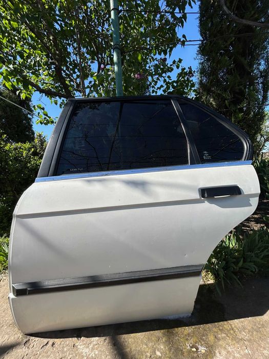 Ușă (portieră) stânga spate BMW E30 (ursuleț)