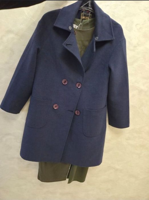 Продаются верхняя одежда женская