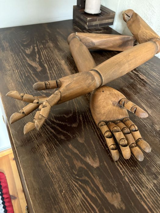 Манекен торс, 2 броя мъжки и 2 дамски. Гъвкави дървени ръце за манекен.