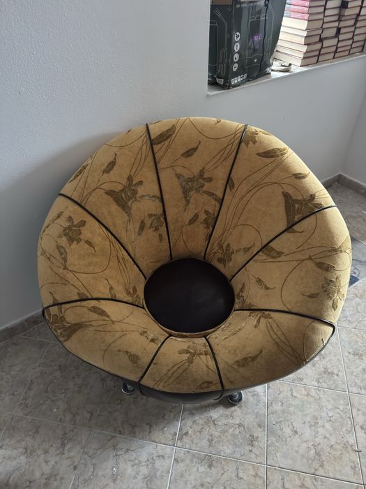 Fotoliu confortabil din piele