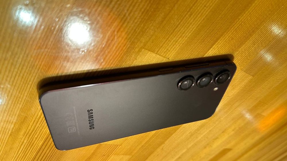 Samsung Galaxy S23 128GB, хорошее состояние