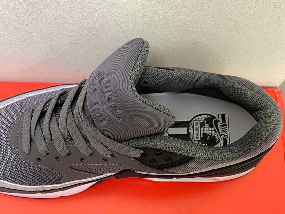 Нови мъжки маратонки Nike Air Max BW wolf grey размер 41