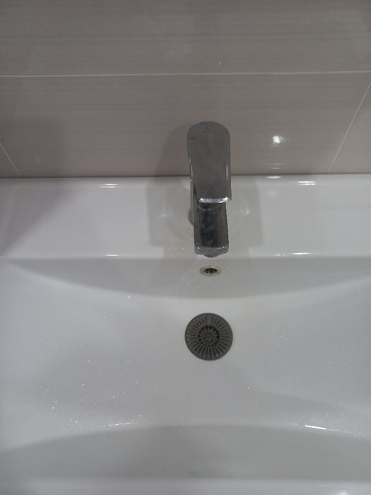 Установлю по Сантехнек Унитаз крайник