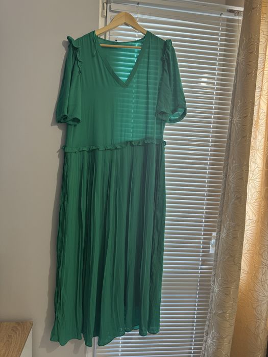 Зелена официална рокля- Нова- ХЛ