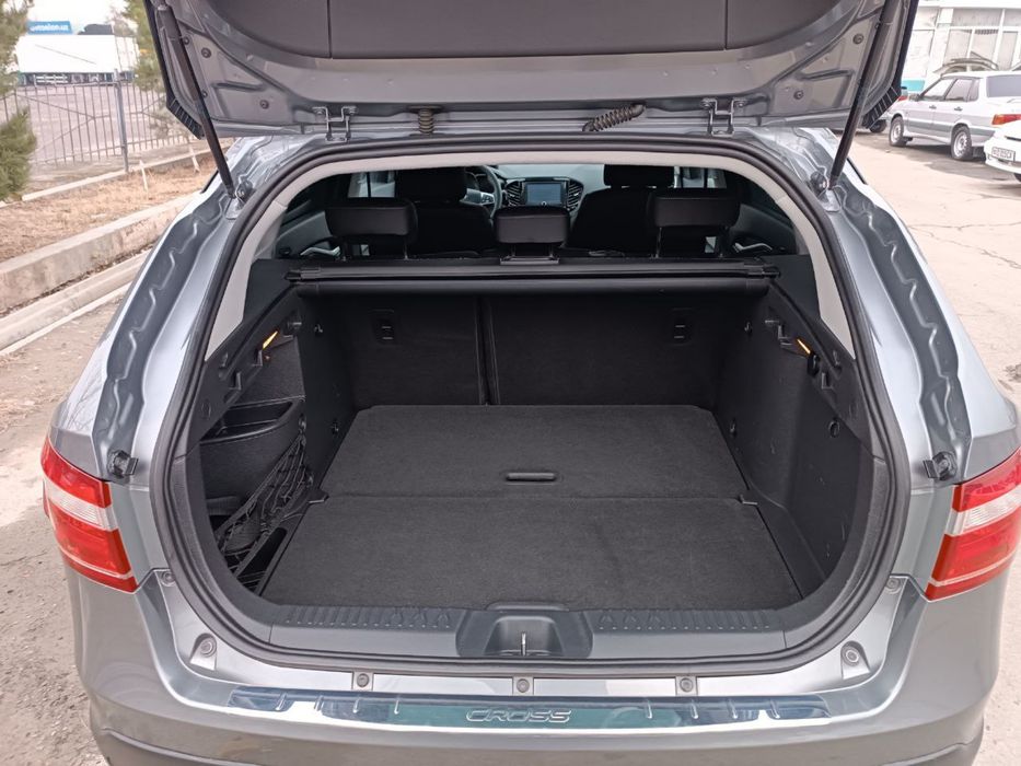 Продается Lada vesta sw cross