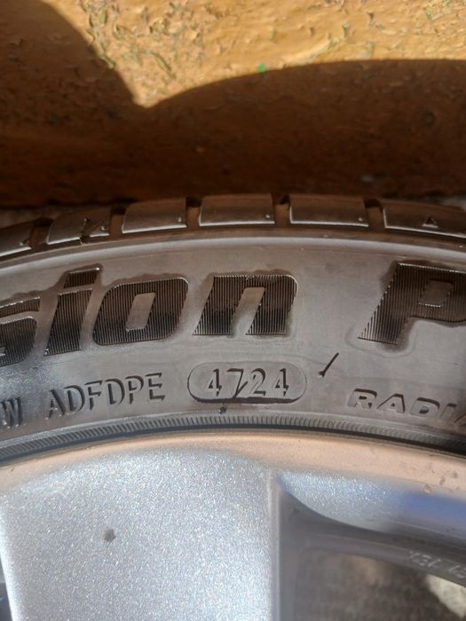 Jante aliaj R17 cu cauciucuri vară/iarnă – stare foarte bună