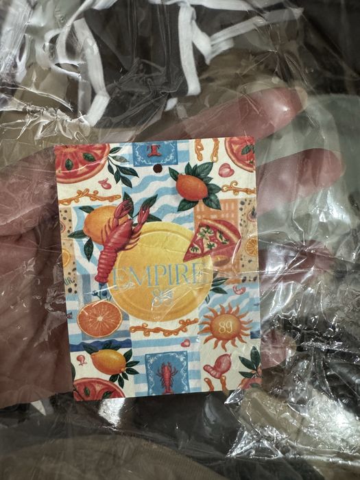 Бански НОВ empire