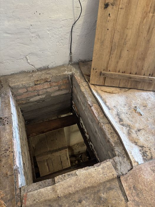 Продается гараж есть торг со всеми документами