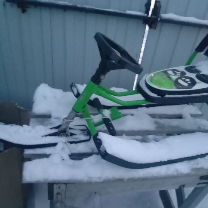 Продам санки детский