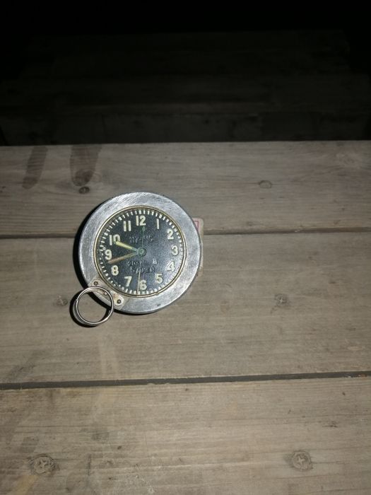Продам танковые часы