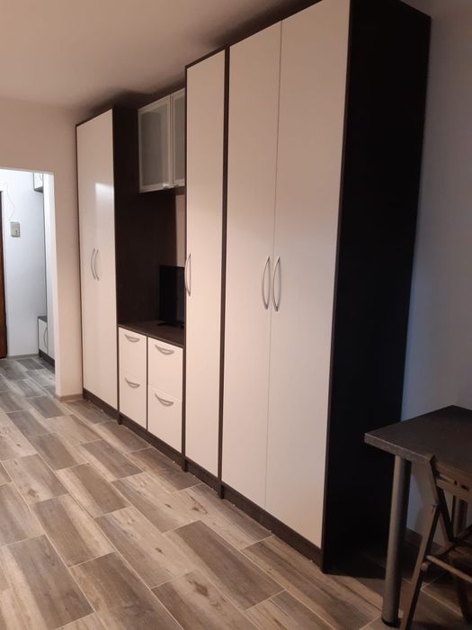 Garsoniera renovata titan metrou