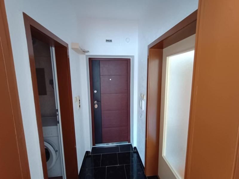 Дава се под наем Двустаен апартамент в София, Стрелбище - 45 кв.м за 450 € - Снимка #3