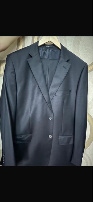 Костюмы мужские