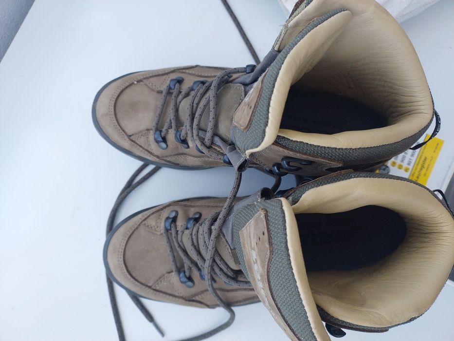 Bocanci LOWA  Renegade 38