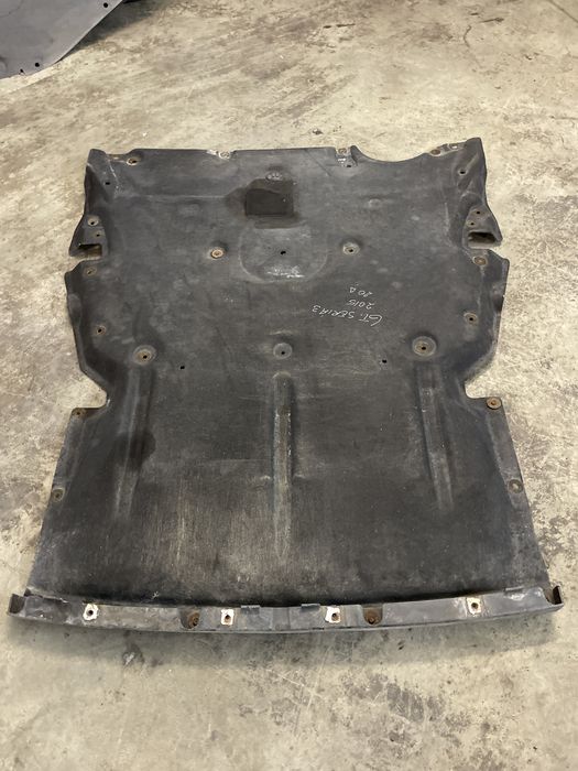 scut motor plastic bmw seria 3 gt f34 2.0 motorina 2015