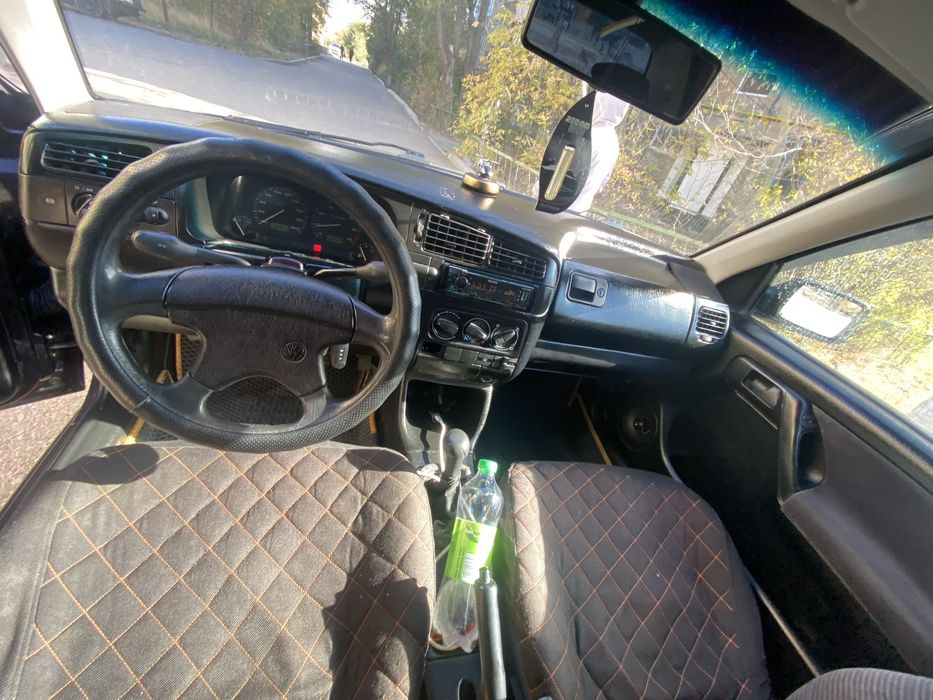 Голф 3 1.6 абу продаю