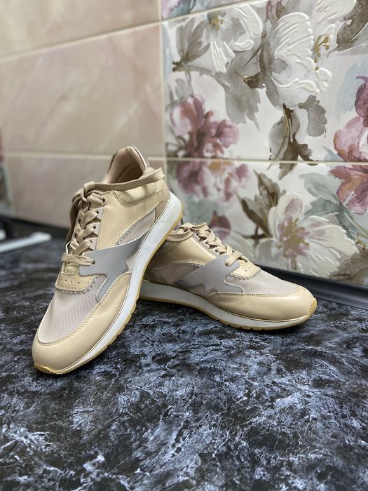 Кроссовки баскони