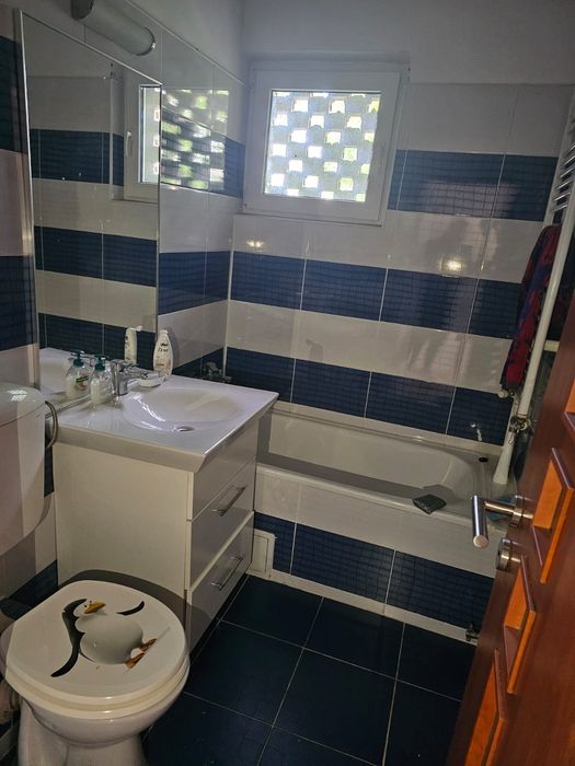 Vând apartament Independenței