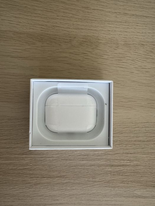 Apple Airpods Pro 3 Model A3065 A3122