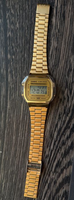 Часовник Casio A168 Gold - ЧИСТО НОВ