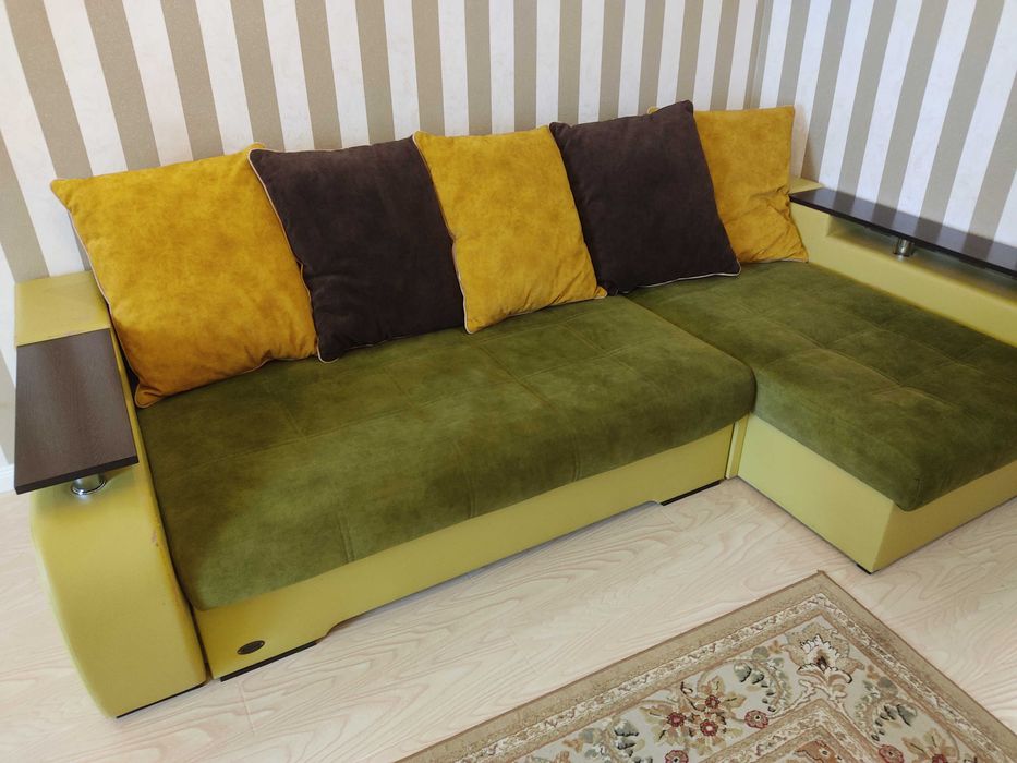 Продаётся угловой диван.