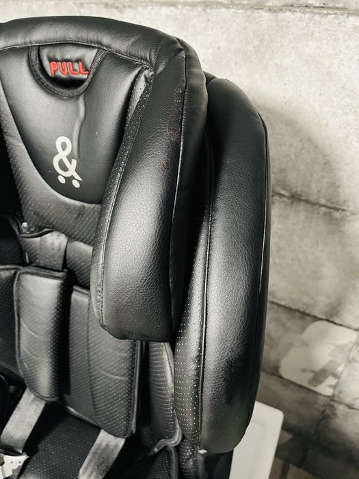 Scaun auto cu issofix