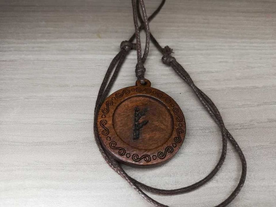 Ръчно изработени Амулети Талисмани Руни и енергийни бижута