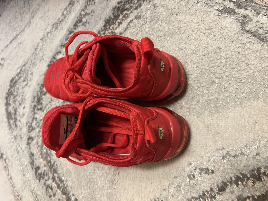 Adidasi nike vapormax