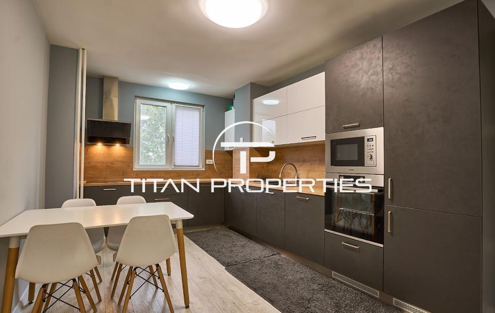 Дава се под наем Четиристаен апартамент в Пловдив, Център - 102 кв.м за 650 € - Снимка #2