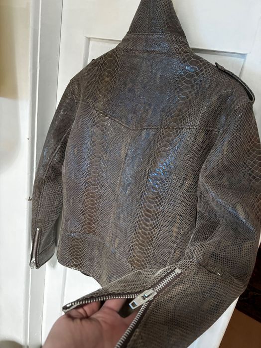 Jacheta din piele de piton