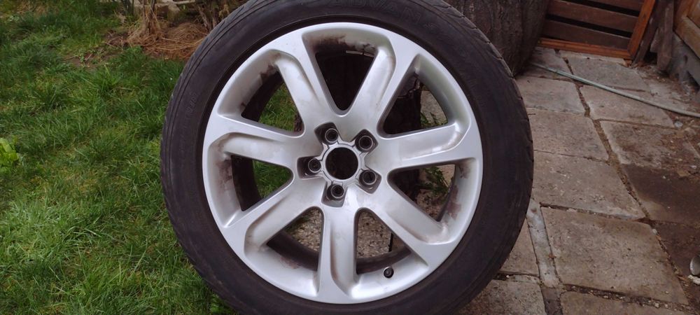 Опел Корса Е -лява врата. Джанти за Ауди и MG .Части за MG.