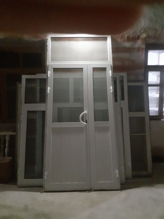 Akfa rom va eshik