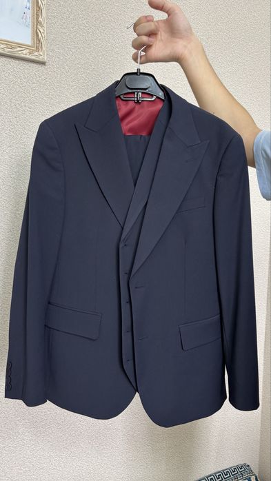 Продам костюм , куртку