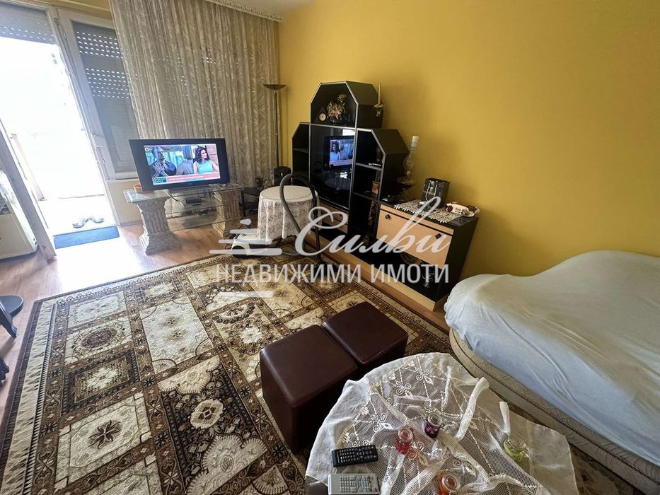 Продава се Тристаен апартамент в Търговище, Вароша - 80 кв.м за 1161 €/кв.м - Снимка #3