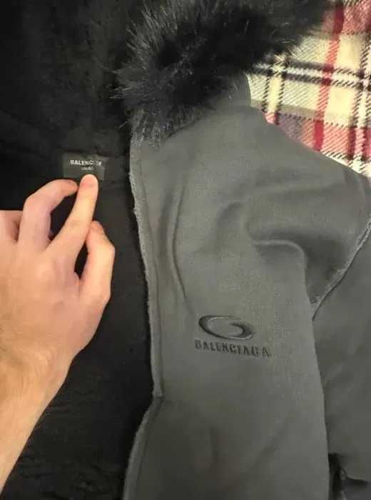 Balenciaga FW24 Embroidered Dragon Hanorac Slim Fit Marime M