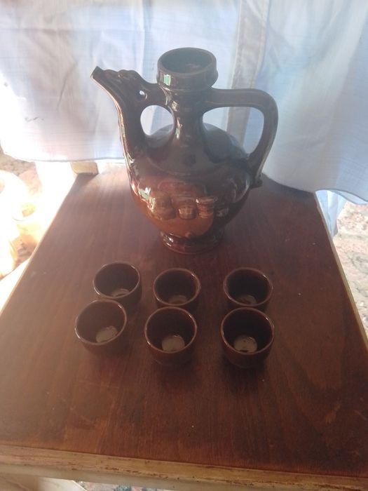 Чаши стъклени и порцеланови