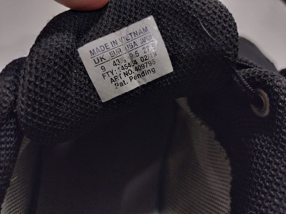 Маратонки  Salomon водоустойчиви