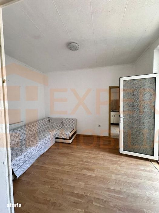 Proprietate 2 corpuri situata in zona Tomis I
