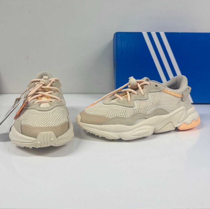 adidas Ozweego W