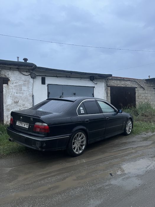 Продам бмв е 39 , цена 3.2 торг