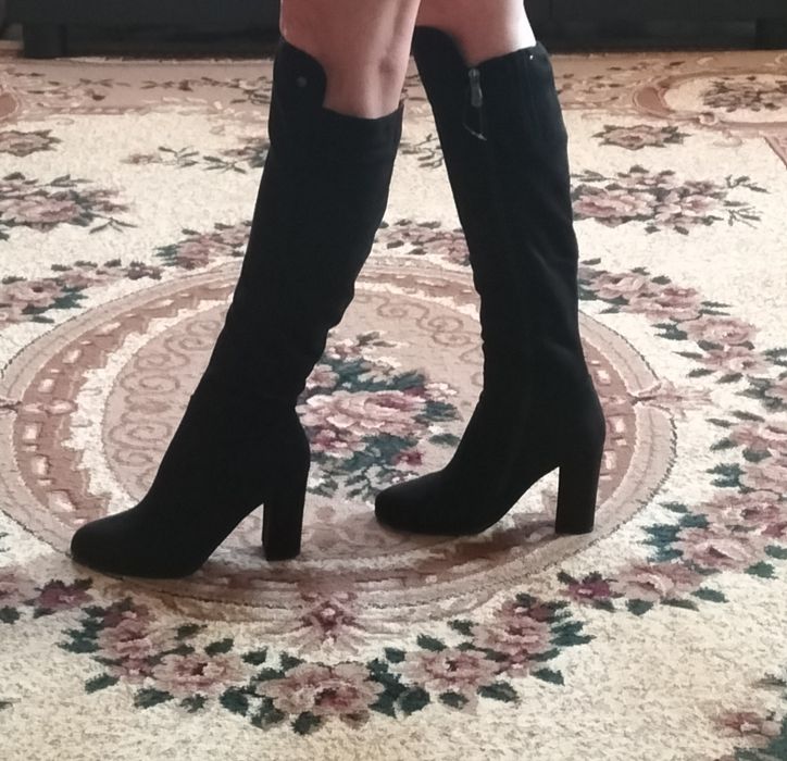 Продам новые демисезонные сапоги