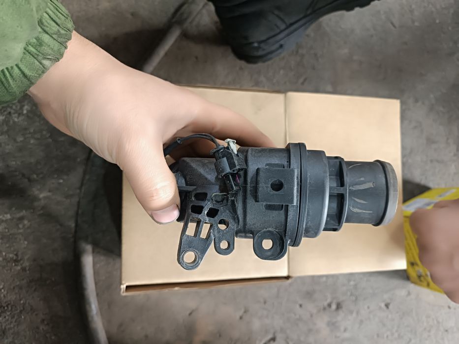 термостат RANGE ROVER 2018 года