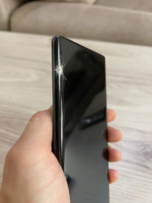 Продам смартфон Vivo V29