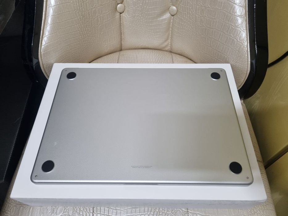 Macbook Air M2 silver 15 dyum (Ram 8GB/SSD 512GB)box yangidek