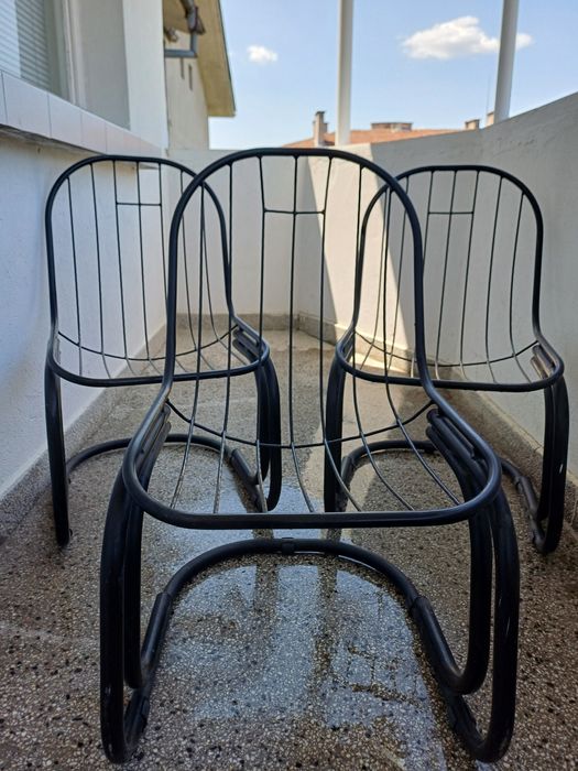 черни  метални столове
