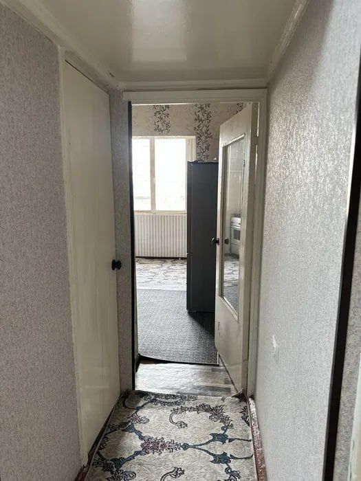 2/5/5. Сергели 4 . Дом панельный, квартира 59 м². Метро "Turon" -1 км.