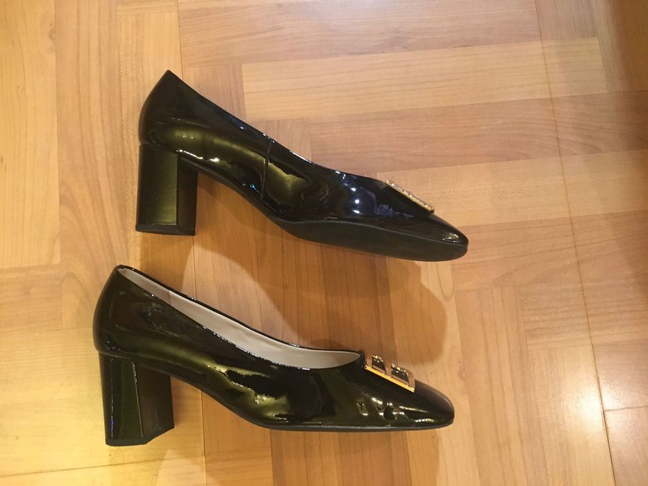 Pantofi din piele lacuita Hogl